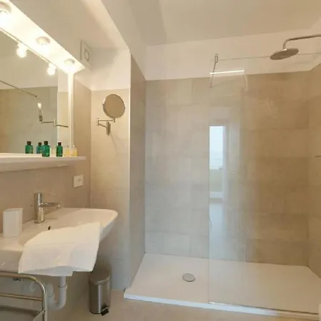 Luxury Olga Con Dependance In Stresa Villa